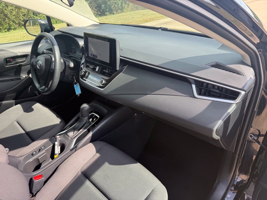 Used 2024 Toyota Corolla LE FWD image 21
