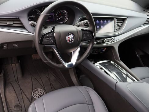 Used 2023 Buick Enclave Essence w/ Sport Touring Edition image 10