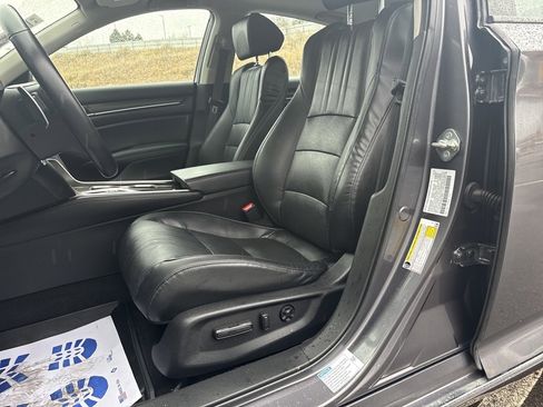 Used 2018 Honda Accord EX-L image 11