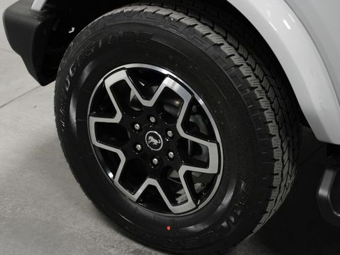 New 2026 Ford Bronco Outer Banks image 10