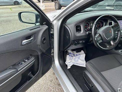 Used 2023 Dodge Charger SXT image 9