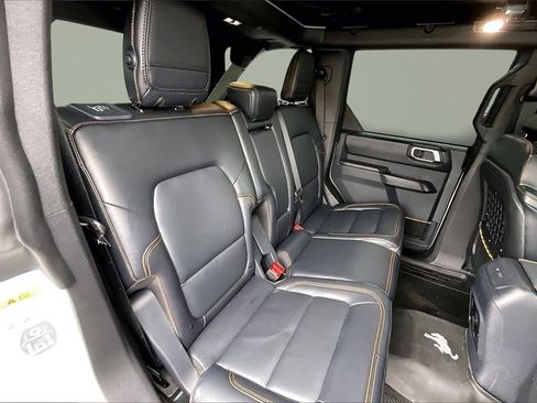 Used 2024 Ford Bronco Badlands image 26