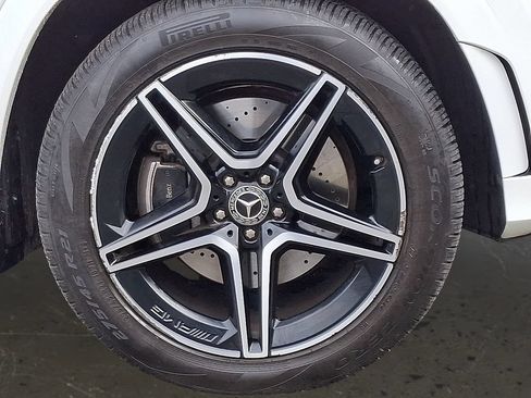 Used 2023 Mercedes-Benz GLS 450 4MATIC image 9