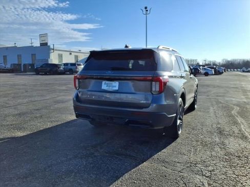 Used 2025 Ford Explorer ST-Line w/ ST-Line Street Pack image 21