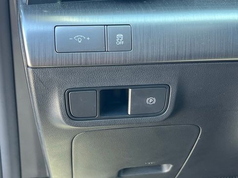 Certified 2024 Hyundai Kona SEL image 25