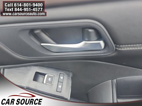 Used 2022 Nissan Rogue SL w/ SL Premium Package image 26