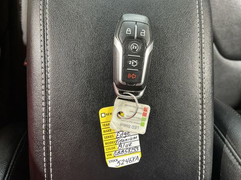 Used 2016 Ford Edge Titanium w/ Technology Package image 24