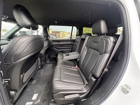 New 2026 Jeep Grand Cherokee L Limited AWD/4WD image 15