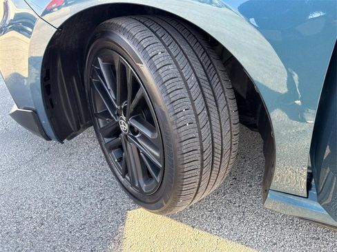 Used 2025 Toyota Camry SE image 31