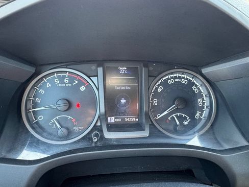 Used 2021 Toyota Tacoma TRD Sport AWD/4WD image 14