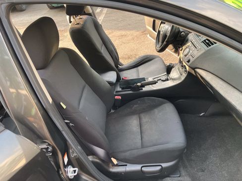 Used 2010 MAZDA MAZDA3 i Touring FWD image 30