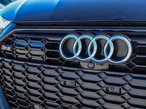 Used 2025 Audi RS 6 performance w/ Matte Carbon Package image 5