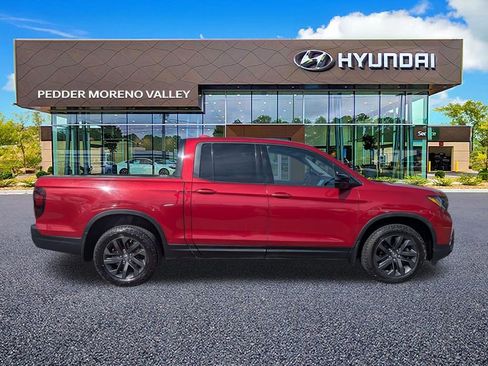 Used 2023 Honda Ridgeline Sport image 3