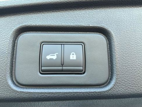 New 2026 Nissan Pathfinder SV AWD/4WD image 15