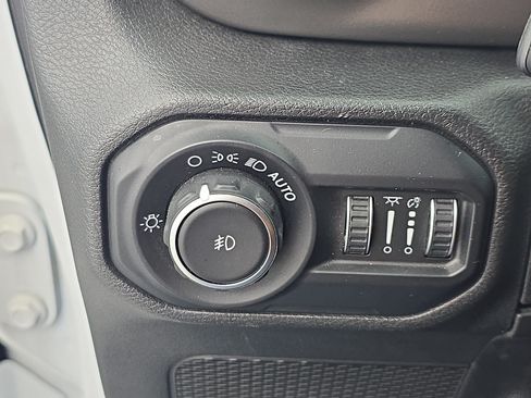 Used 2020 Jeep Wrangler Unlimited Sport S AWD/4WD image 25