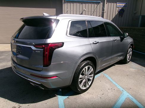 Used 2020 Cadillac XT6 Premium Luxury image 5
