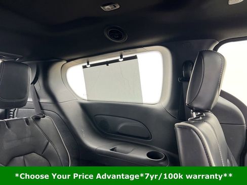 Certified 2025 Chrysler Pacifica Limited image 23