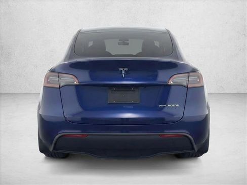 Used 2024 Tesla Model Y Long Range AWD/4WD image 6