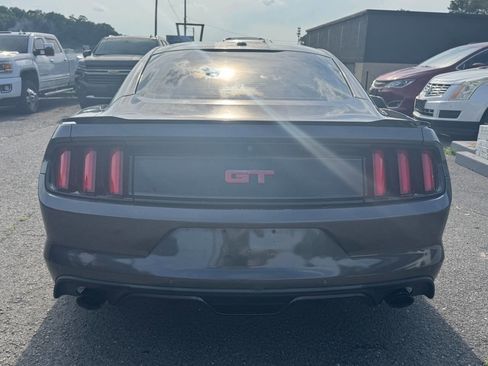 Used 2017 Ford Mustang GT Premium w/ Black Accent Package RWD image 5