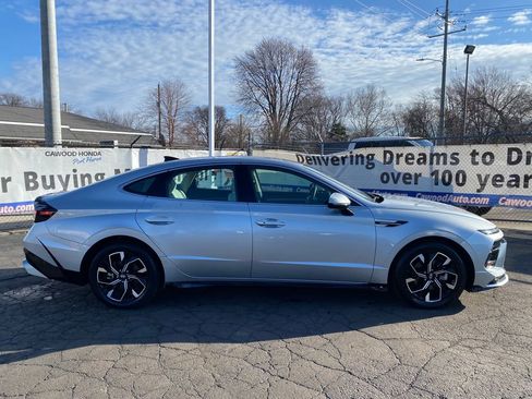 Used 2024 Hyundai Sonata SEL image 2