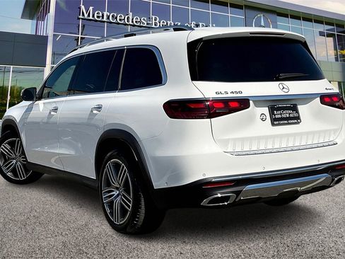 Used 2025 Mercedes-Benz GLS 450 4MATIC image 2