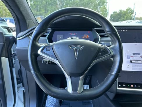 Used 2018 Tesla Model X P100D image 18