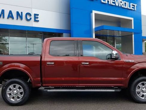 Used 2017 Ford F150 Lariat w/ Equipment Group 502A Luxury AWD/4WD image 3