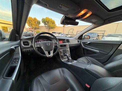 Used 2016 Volvo V60 T5 Platinum AWD/4WD image 34