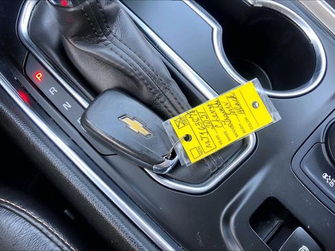 Used 2021 Chevrolet Traverse LT w/ LT Premium Package image 14