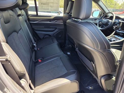 New 2026 Jeep Grand Cherokee Altitude RWD image 11