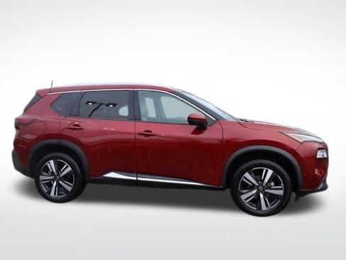 Used 2023 Nissan Rogue SV image 11