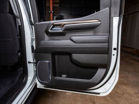 Used 2023 Chevrolet Silverado 1500 LT Trail Boss image 38