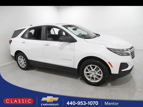 Certified 2024 Chevrolet Equinox LS AWD/4WD image 1