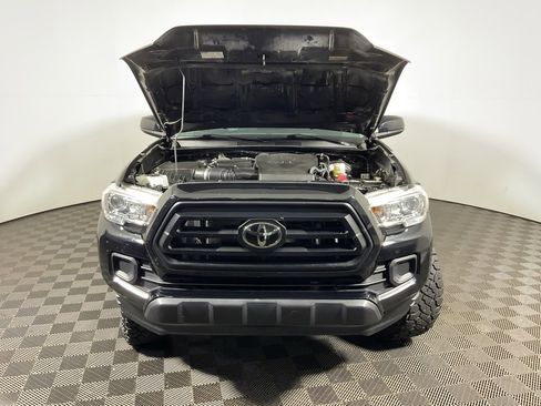 Used 2021 Toyota Tacoma SR image 5