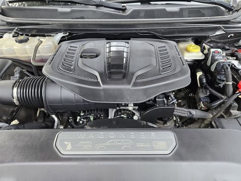 Used 2023 Jeep Wagoneer 4WD image 30