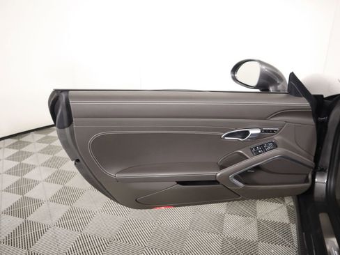 Used 2017 Porsche 911 Turbo image 30