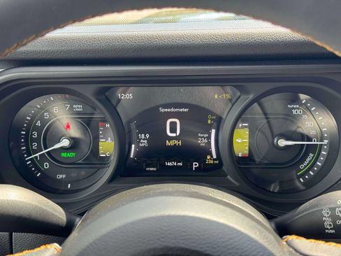 Used 2024 Jeep Wrangler Unlimited AWD/4WD image 24