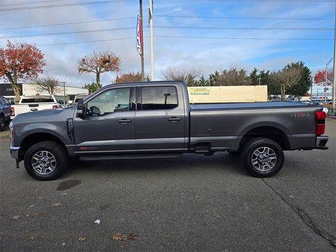 Used 2024 Ford F250 Lariat image 8