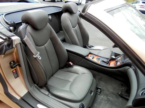 Used 2005 Mercedes-Benz SL 500 image 12
