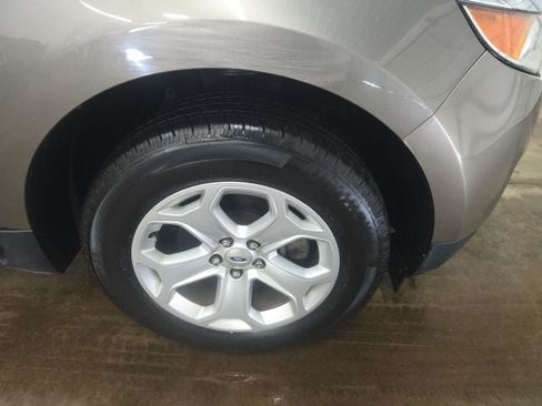 Used 2013 Ford Edge SEL FWD image 2