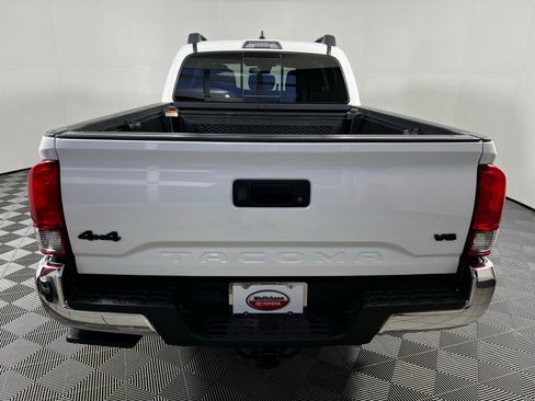 Certified 2022 Toyota Tacoma SR5 image 6
