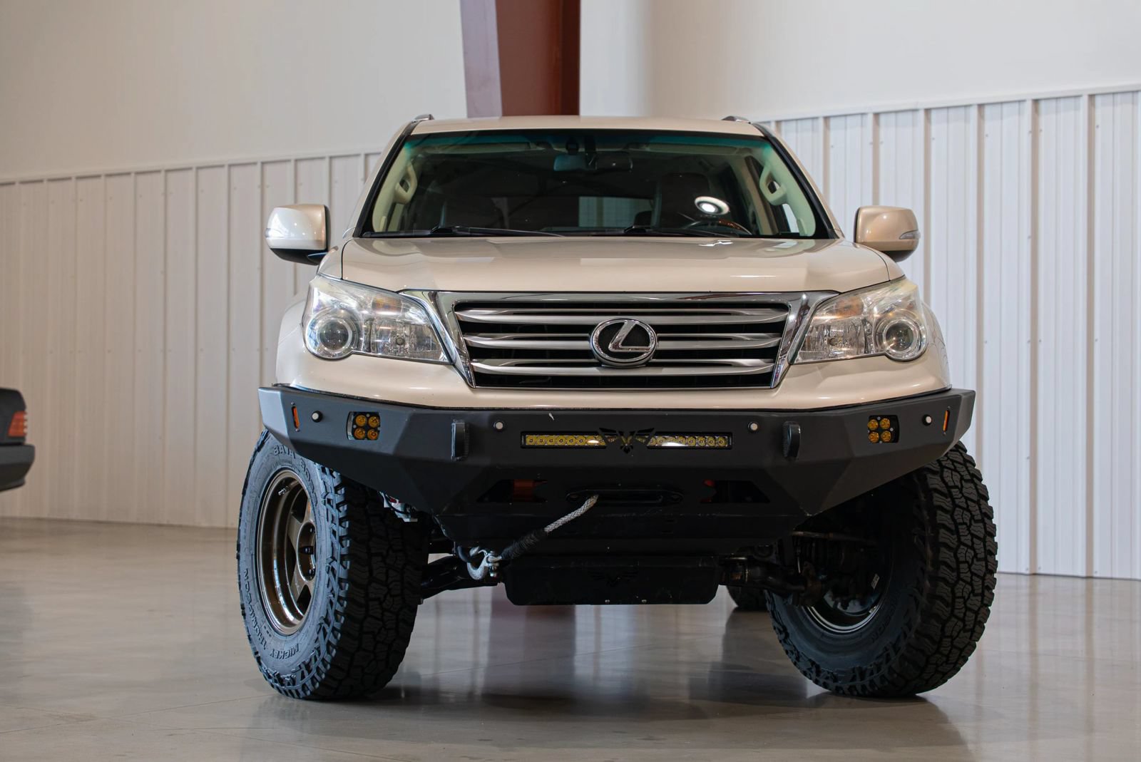 Used 2011 Lexus GX 460 w/ Convenience Pkg AWD/4WD image 3