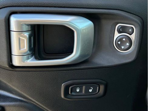 Used 2019 Jeep Wrangler Unlimited Sport S image 21