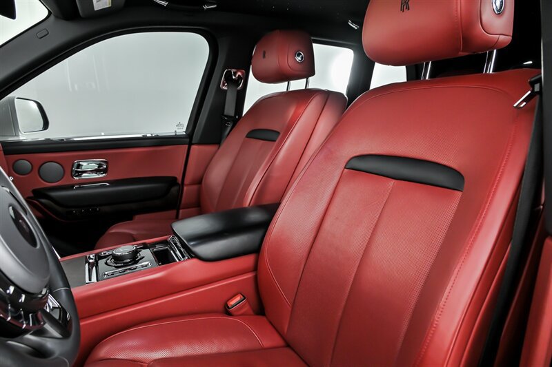 Used 2023 Rolls-Royce Cullinan w/ Leather Finishing Pack AWD/4WD image 21