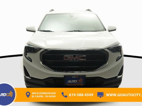 Used 2019 GMC Terrain SLE w/ Driver Convenience Package FWD image 4