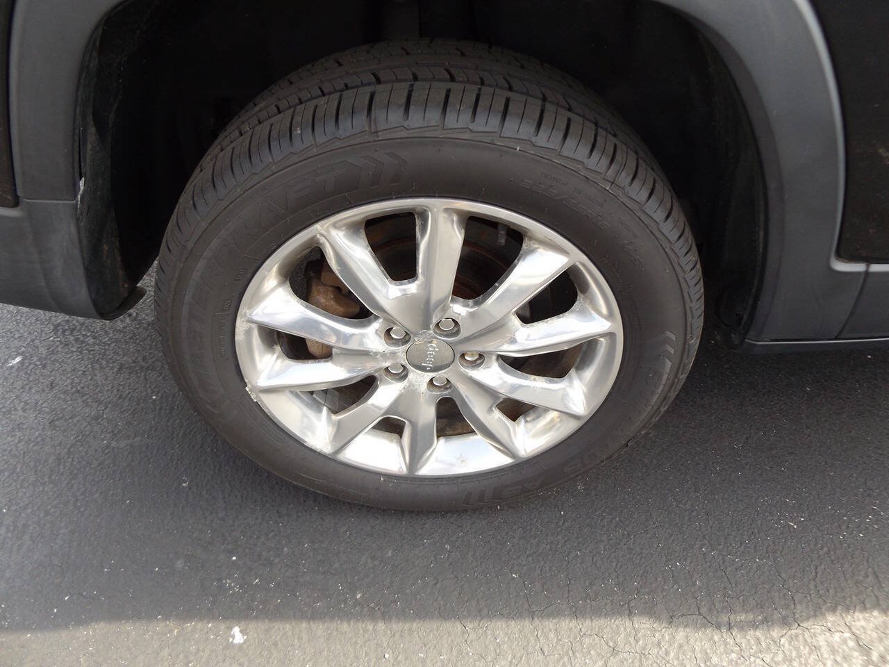 Used 2014 Jeep Cherokee Limited FWD image 32