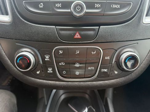 Used 2019 Chevrolet Malibu LT image 19