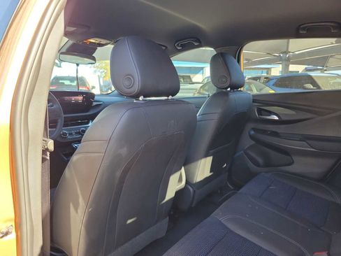 Used 2024 Buick Envista Preferred image 12