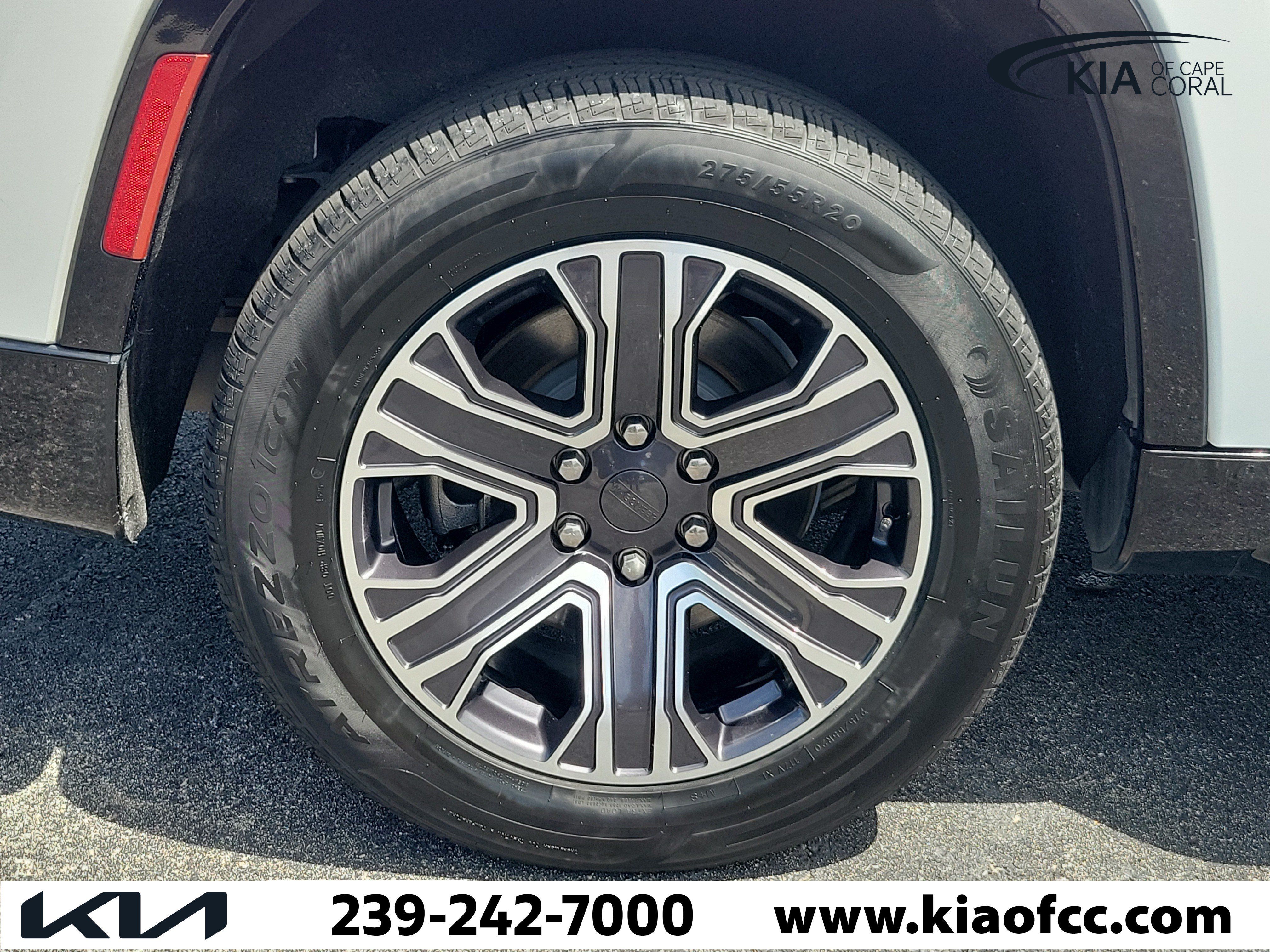 Used 2024 Jeep Wagoneer Series II AWD/4WD image 10