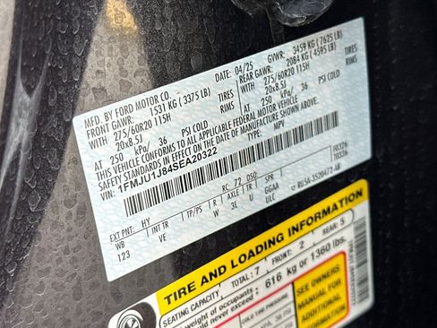 Certified 2025 Ford Expedition Active image 30